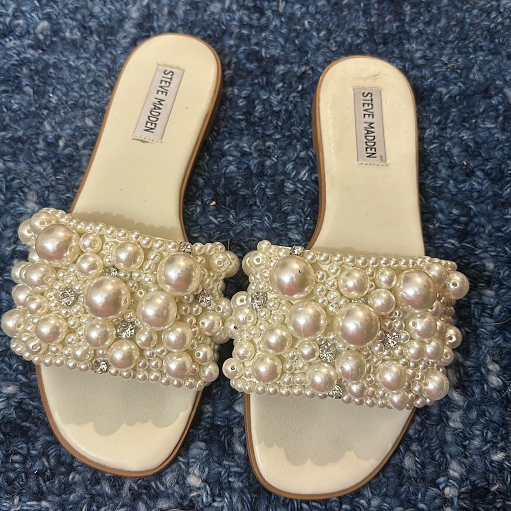 Steve Madden pearl shoes